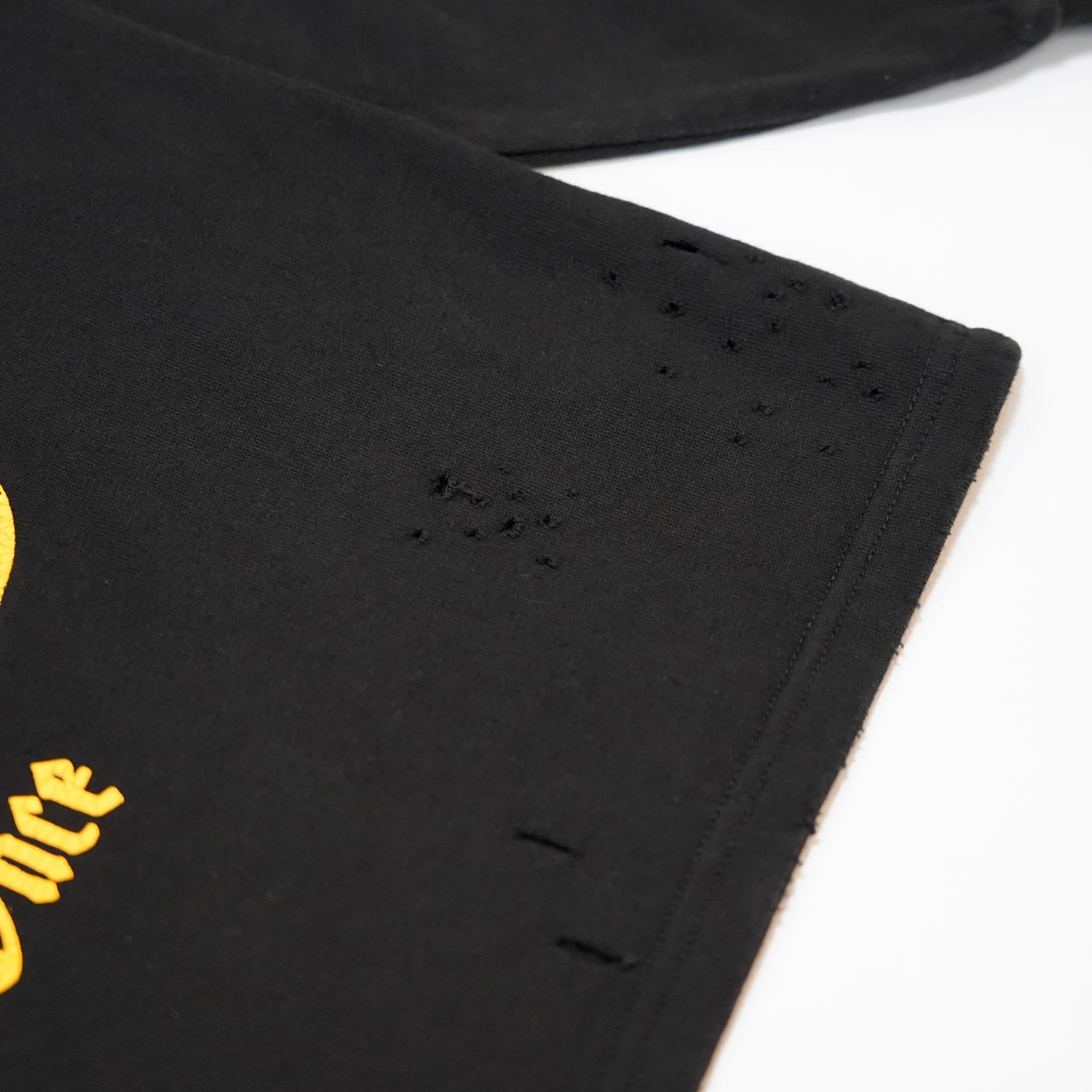 T.C.R Y.O.L.O. FADED L/S TEE - BLACK
