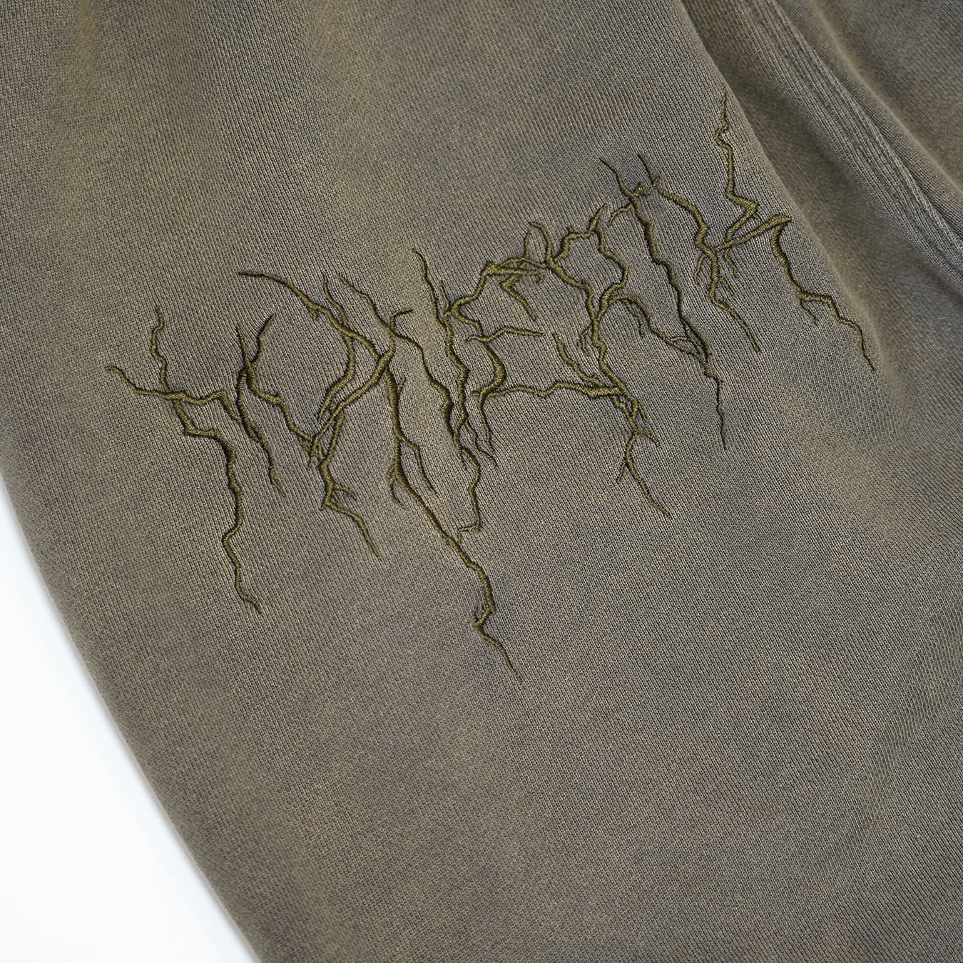 T.C.R DISTRESSED WASHED BAGGY SWEAT PANTS - KHAKI