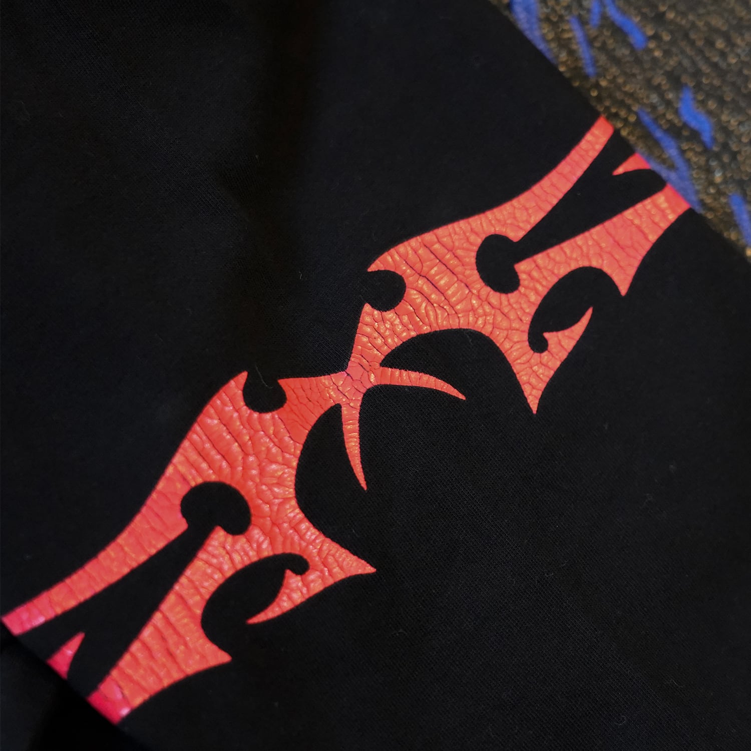 T.C.R WOLF L/S TEE - BLACK