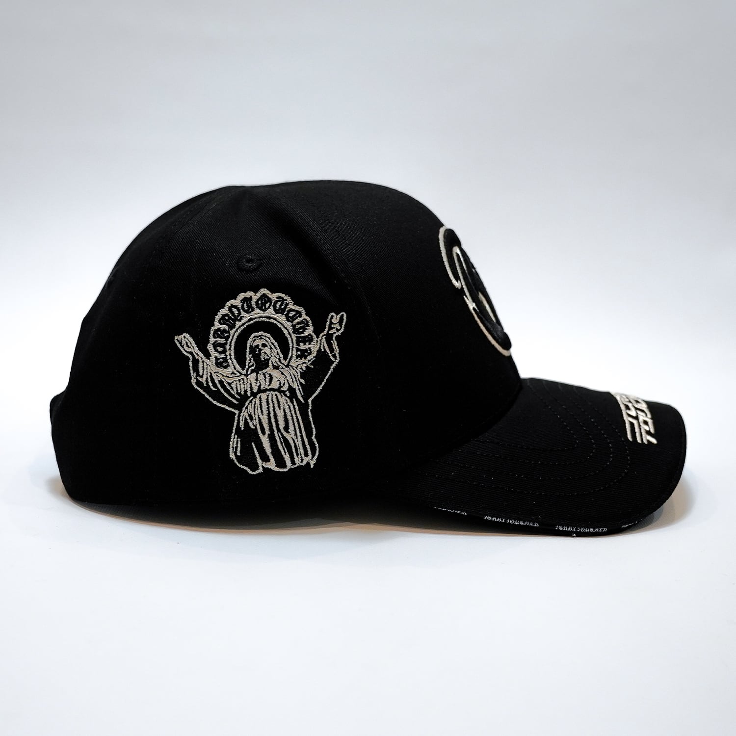 T.C.R  FREE YOUR MIND 6PANEL CAP - BLACK