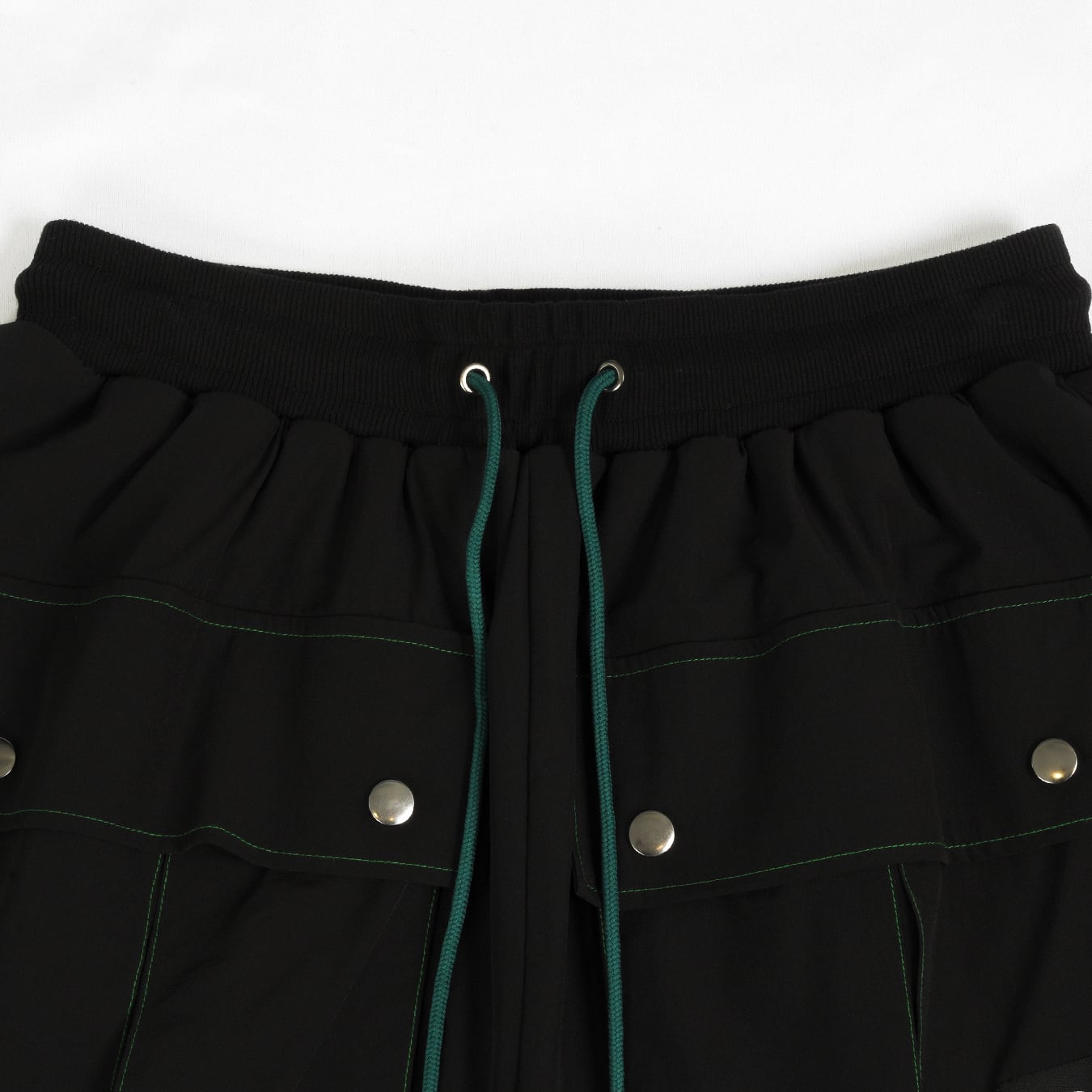 T.C.R EQUIPMENT SHELL SHORTS V3 - BLACK/GREEN