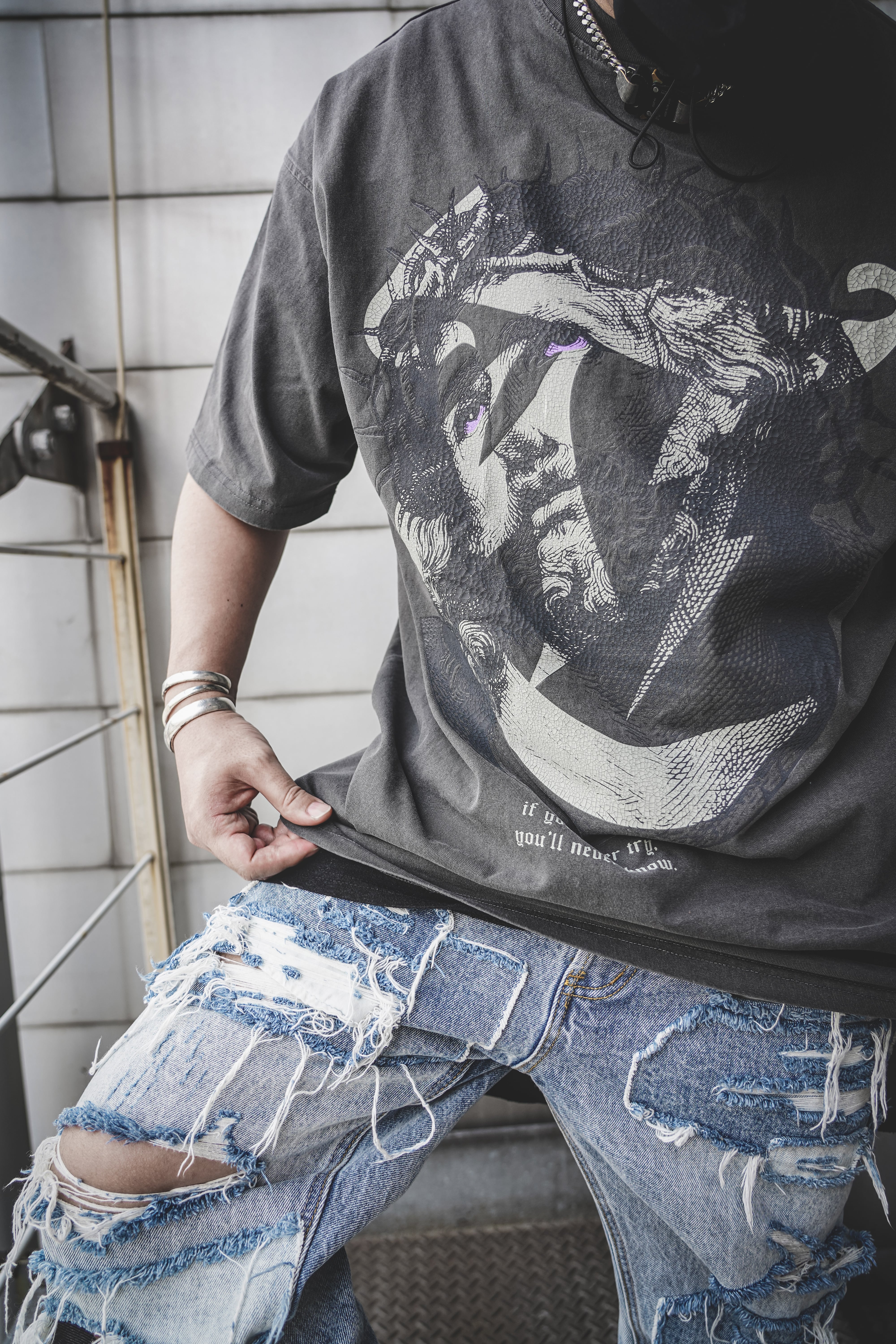 T.C.R LIGHTNING JESUS WASHED S/S TEE - DARK GRAY