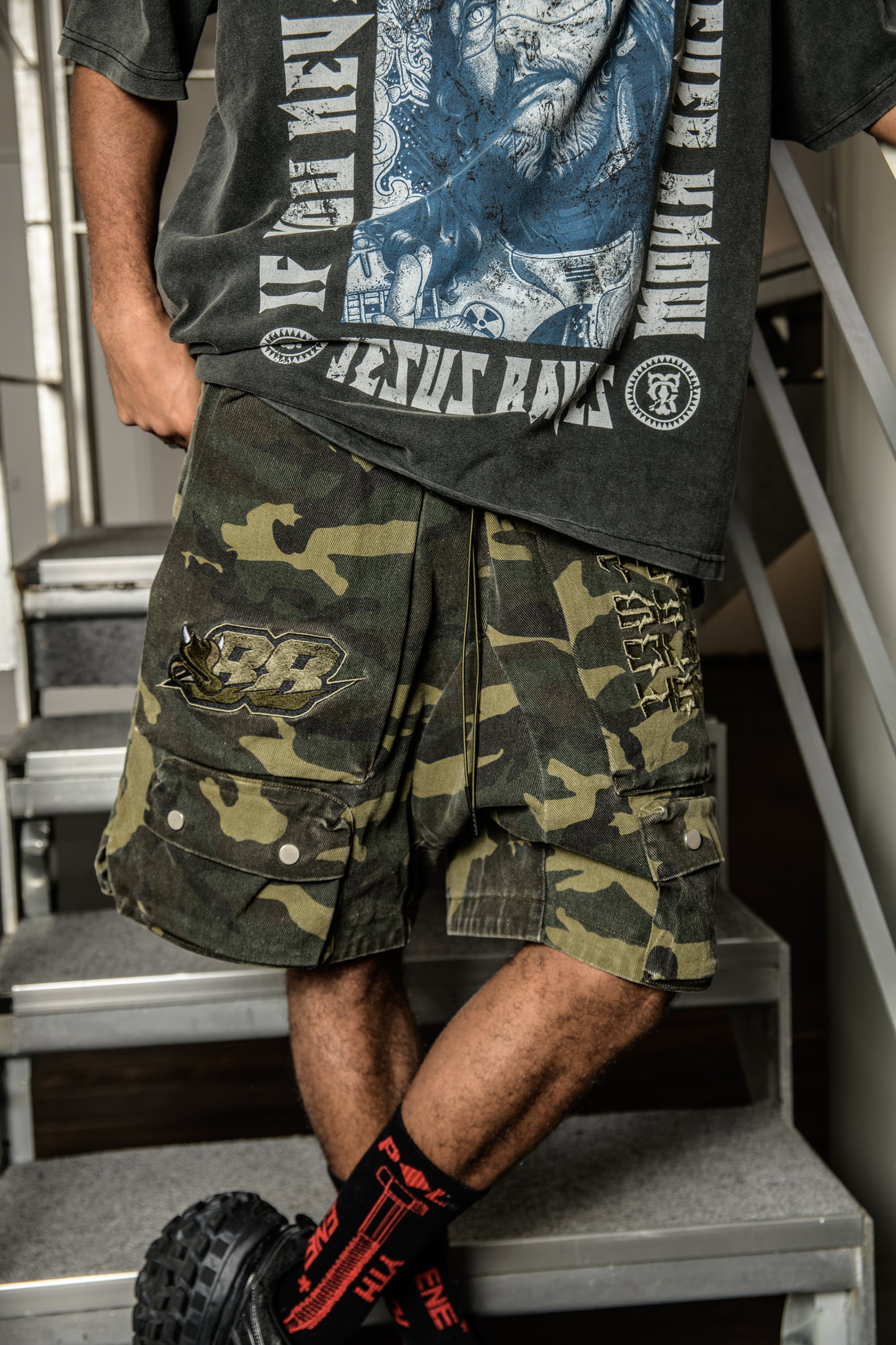 T.C.R RELAPSE MULTI POCKET SAROUEL CARGO SHORTS - CAMO