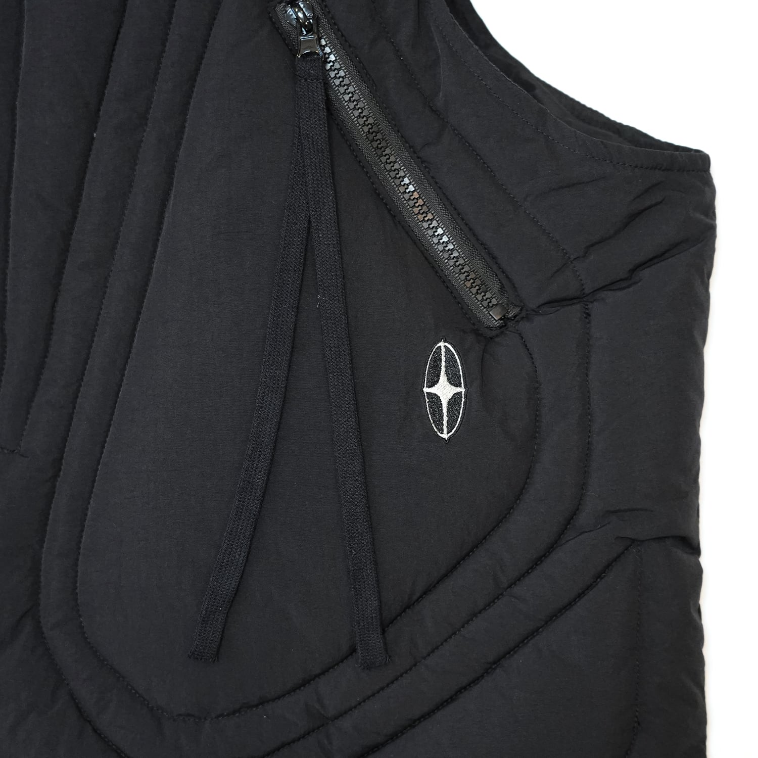 T.C.R GRID PUFFER VEST - BLACK