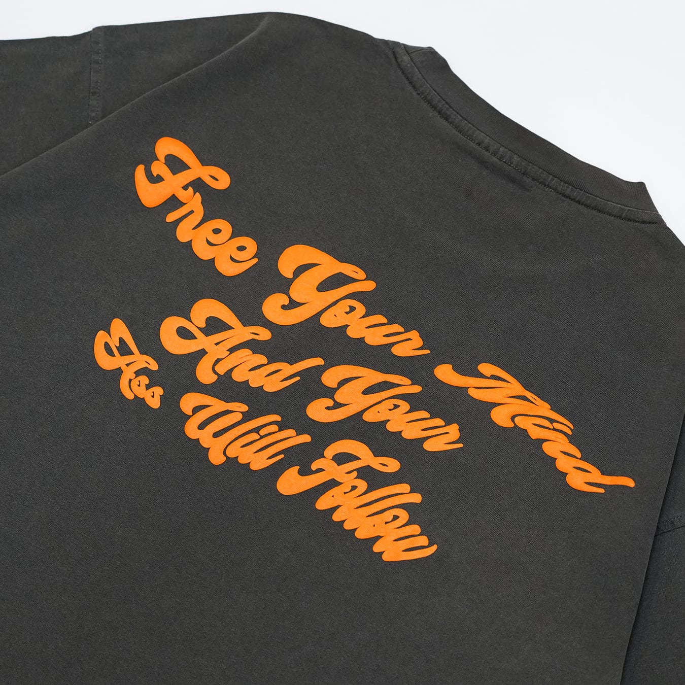 T.C.R LIGHTNING JESUS WASHED S/S TEE - DARK GRAY