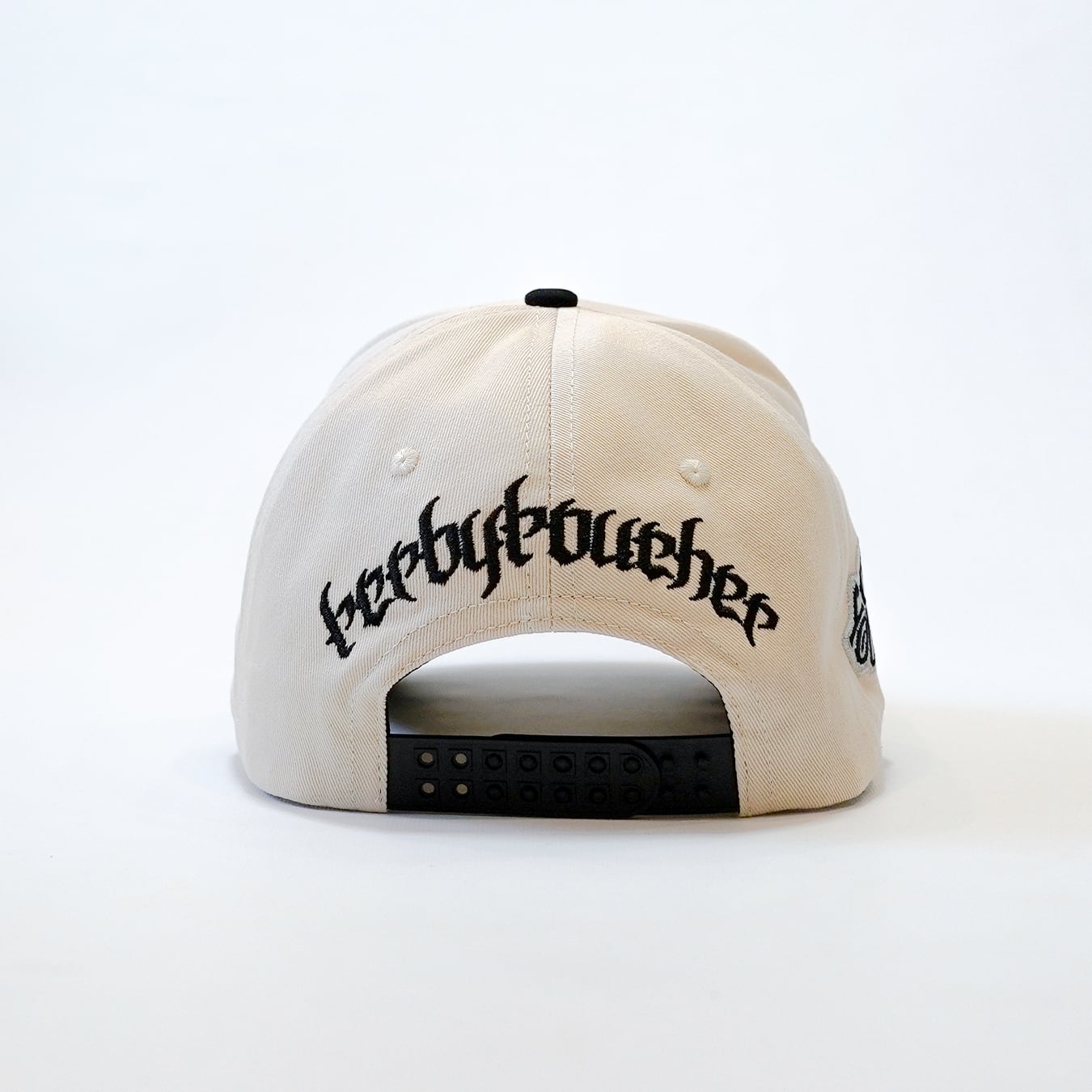 T.C.R FYM MONOGRAM LOGO 6PANEL CAP - BEIGE/BLACK